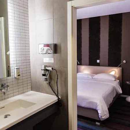 Au Tilleul Отель 2*